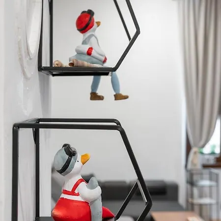Del By Locap Group