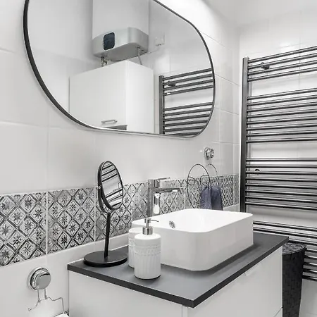 Del By Locap Group